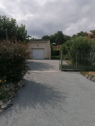 Réalisation d'un gravillonnage à Sigoulès, Eymet, ARDIGO TP